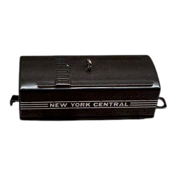 Hallmark QXI7292 Lionel 2021 221W New York Central Tender Keepsake Ornament 2021 - Picture 3 of 7